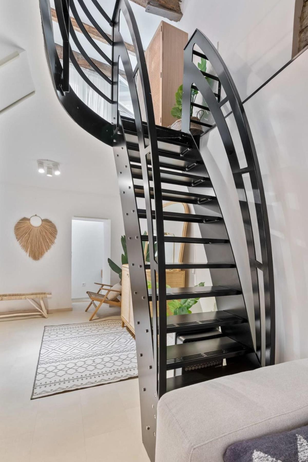Apartamento Elegant 1br Retreat In Peaceful Grund Luxemburgo
